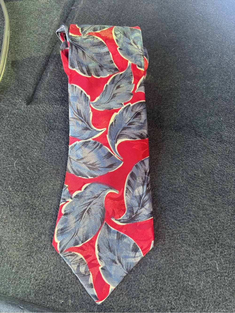 Red Leaf-Print Men's Tie with Blue Accents
